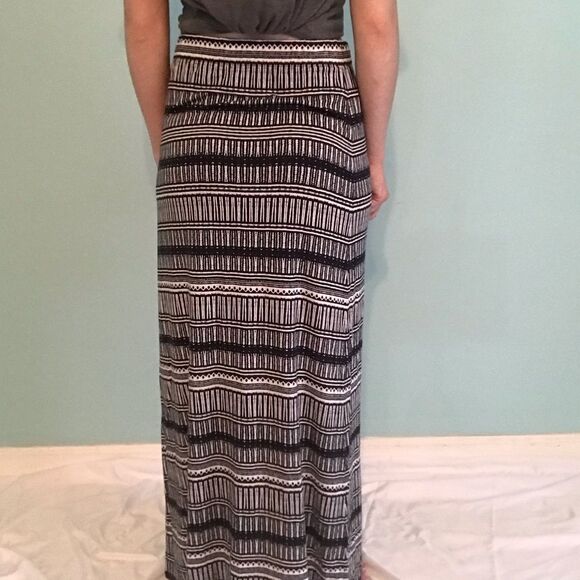 Ann Taylor LOFT Navy Blue and White Maxi Skirt Size XXS - Picture 4 of 4